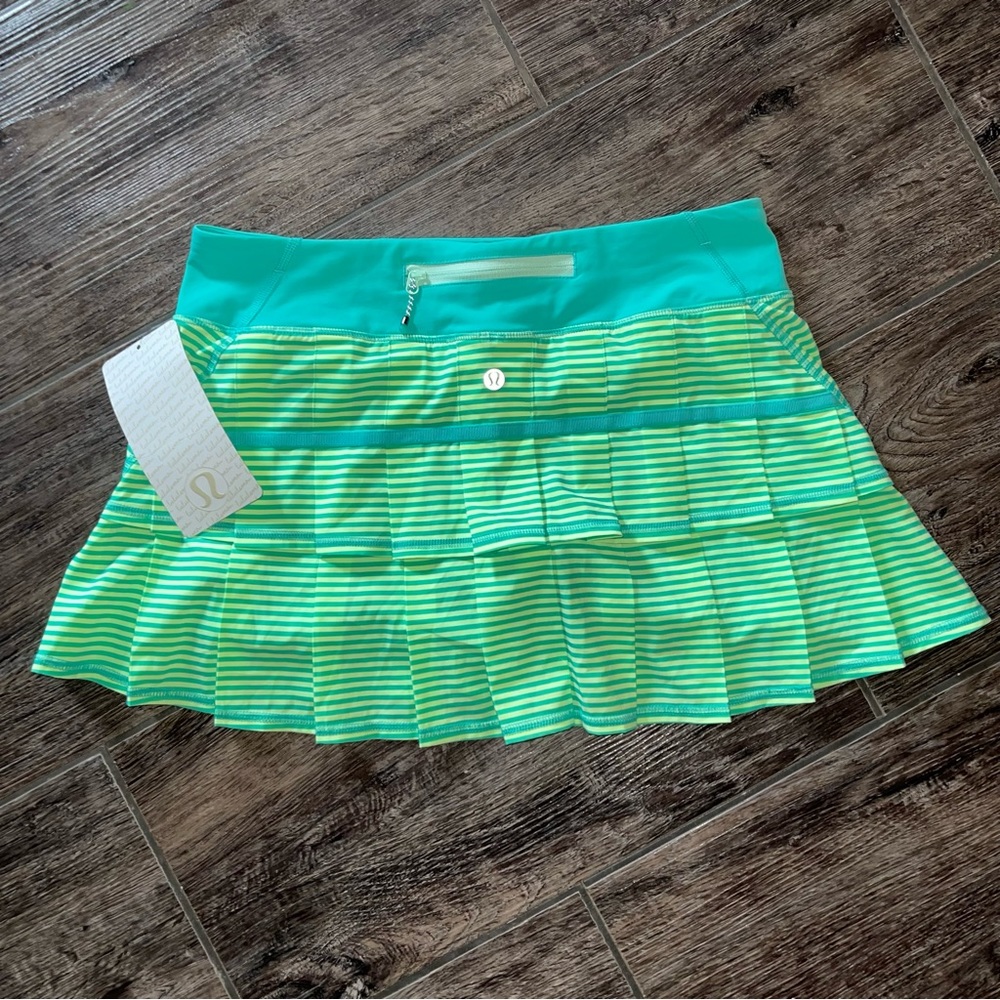 - Lululemon Pace Setter Skirt in Bali Breeze Size 6